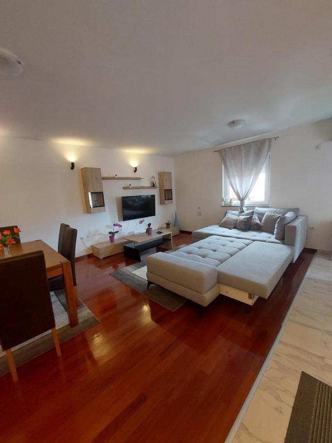 Apartment Violeta Medulin Exterior photo